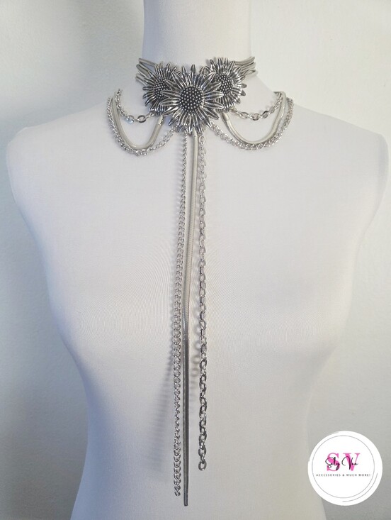 Jewelry - Silver Floral Statement Lariat Necklace